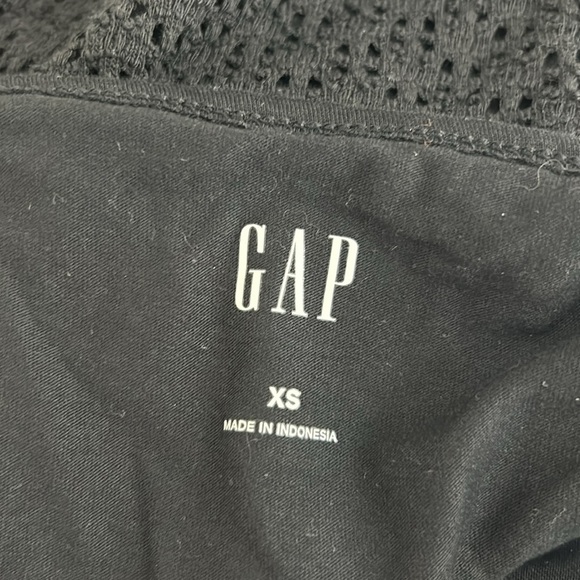 NWT Gap Crochet Black Halter Top -Size X-Small - Picture 6 of 9